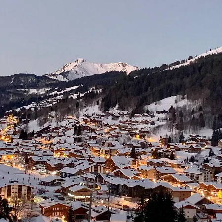 Шале Luxury 5-les Gets-luxe-confort-jacuzzi-cheminee-a 400 M Des Pistes-vue Exceptionnelle *